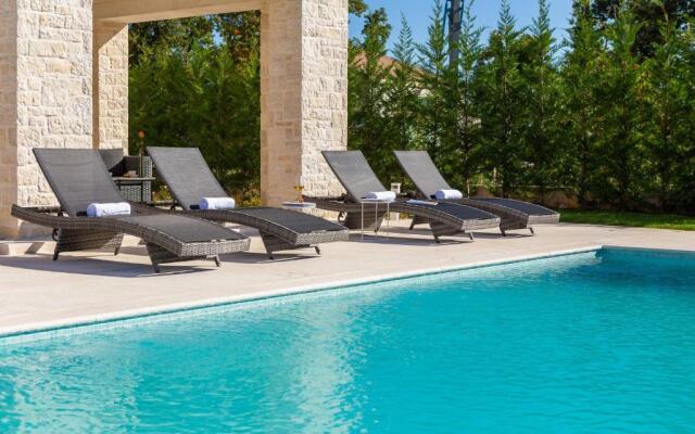 Villa Divine By ILC