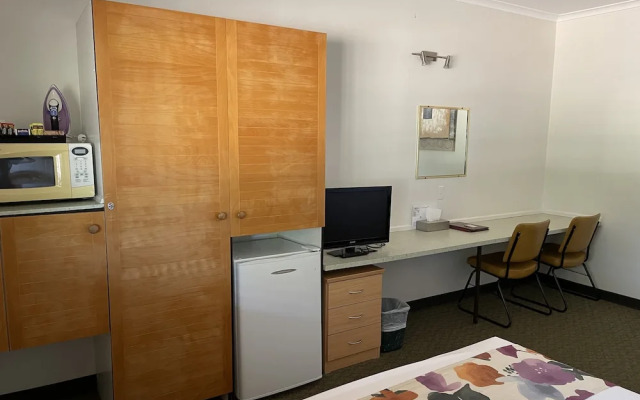 Landsborough Lodge Motel