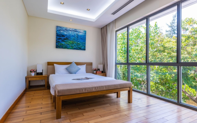 Golf BRG and Lake view villa by EB