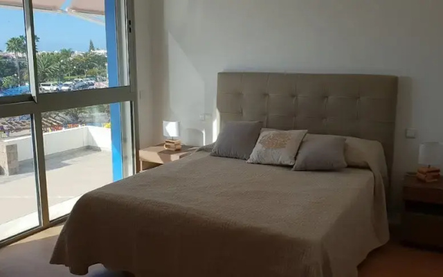 Beachfront Loft in Puerto de Mogan by El Sirocco