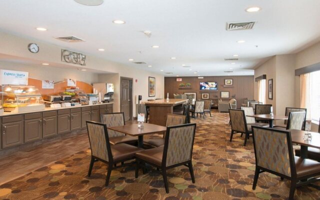 Holiday Inn Express & Suites Chicago-Deerfield/Lincolnshire by IHG