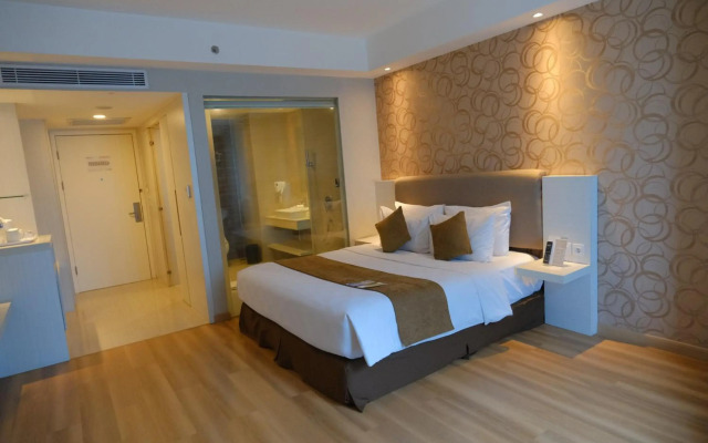 Platinum Adisucipto Hotel & Conference