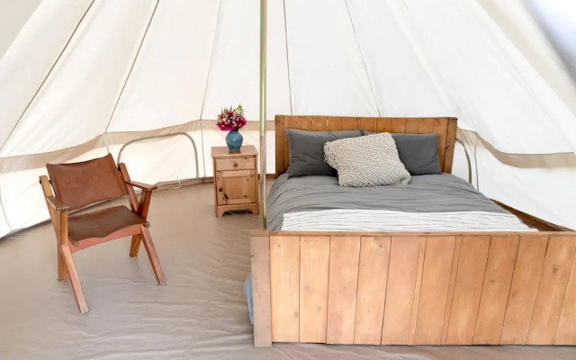 Fossil Beach Farm (Glamping)