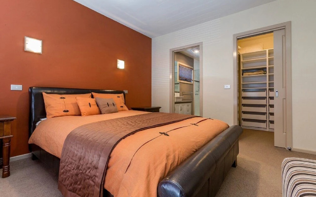 Broadwater By The Beach - With Heated Outdoor Spa