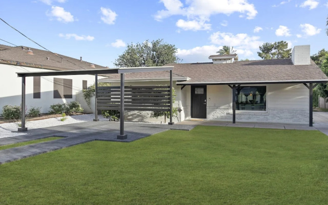 Bichitos Playground Heated with pool