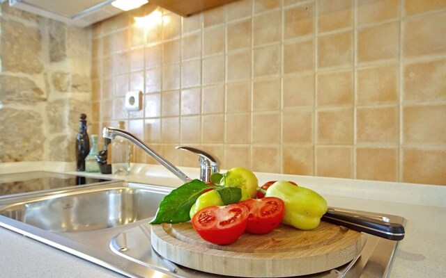 Beautiful Holiday Home in Dracevac With Terrace