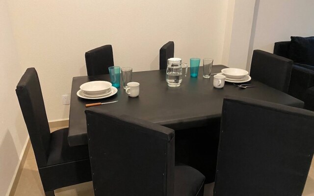 Hermosa Casa Con Laguna Y Alberca