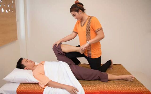 Dragon River Avenue Hotel