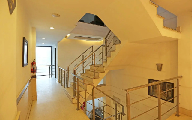 OYO 11524 Hotel Shubhhdeep Aashiyana