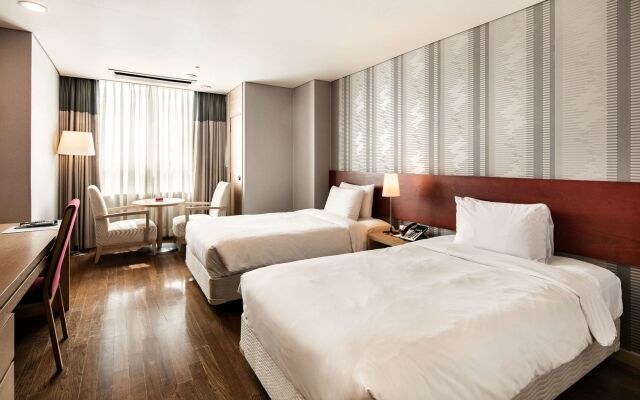 Ramada Hotels & Suites Seoul Namdaemun