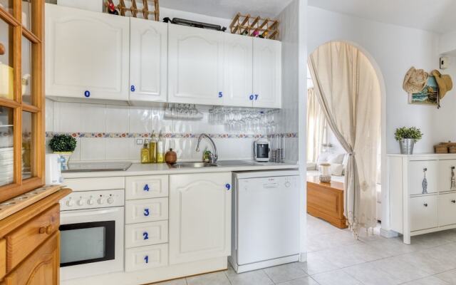 Simplistic Apartment in Alcocéber With Swimming Pool