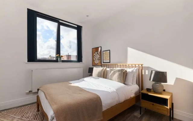The Harlesden Place - Modern 3bdr Flat With Balcony