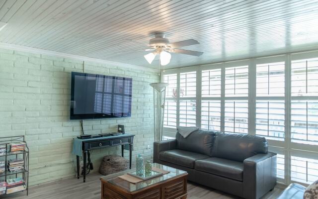 Pearl Marlin 205 by RedAwning