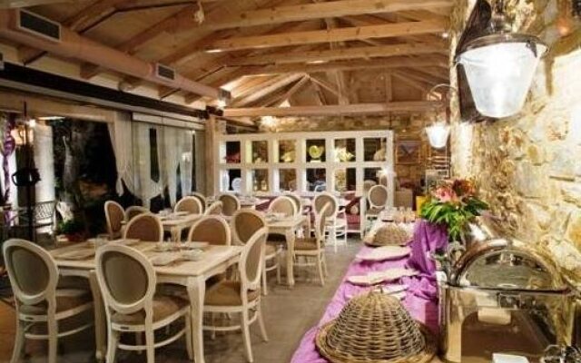 Nikoleta Luxury Villa