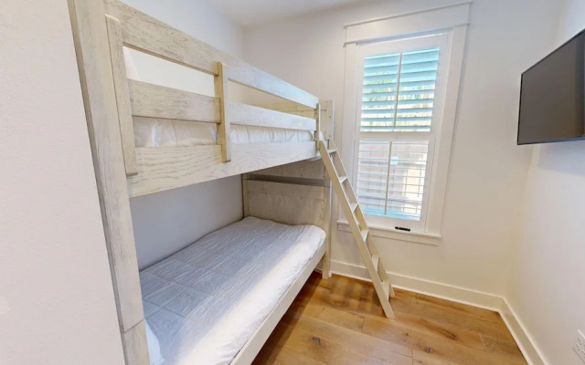 Seaside Serenity 5 Bedroom Home