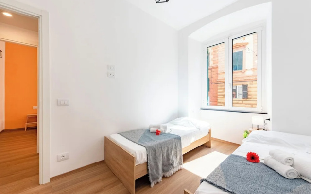 Central Apartment In Genova