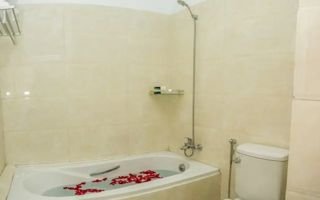 Shwe Pyi Thain Kha Hotel