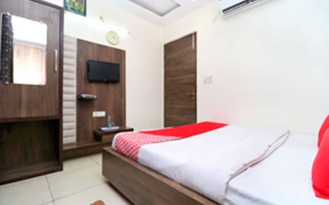 Hotel B.S Residency by OYO