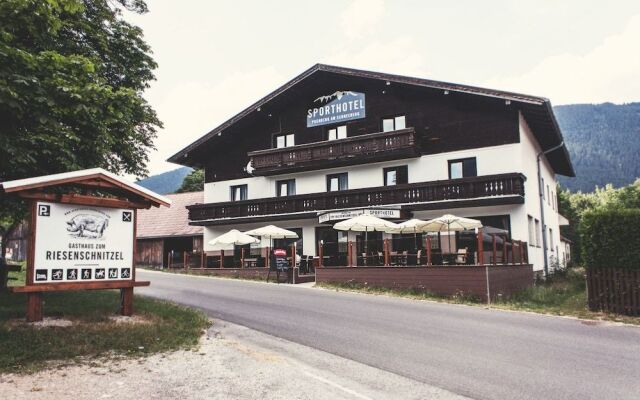 Sporthotel Puchberg am Schneeberg