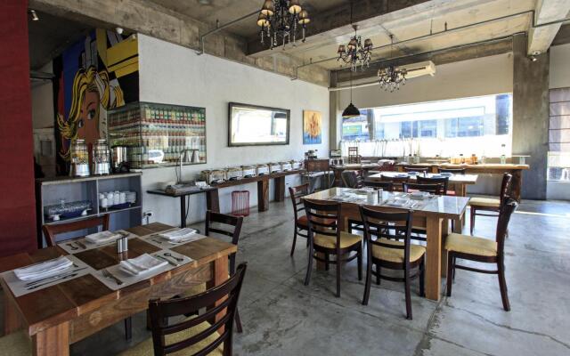 The Henry Hotel Cebu - Multi-use Hotel