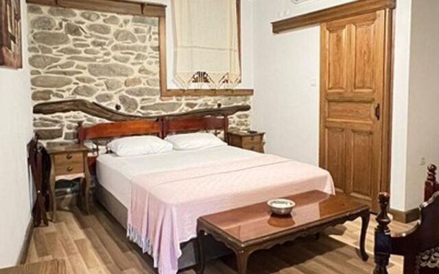 Birgi Lavinya Otel