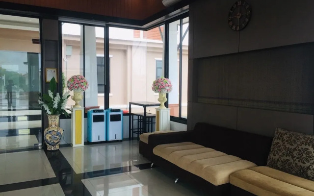 S-Tawan Hotel & Convention