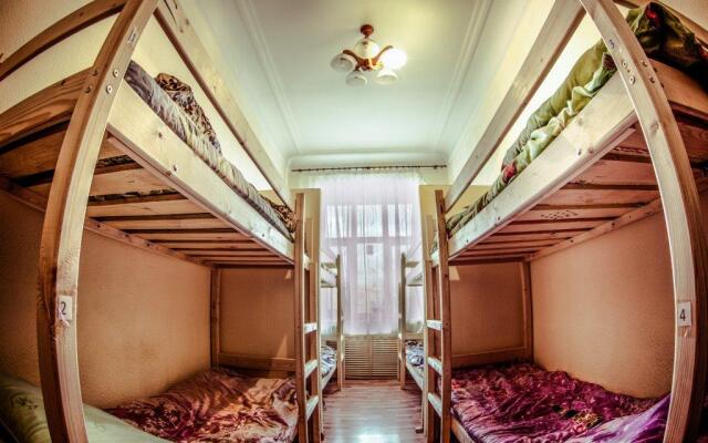 4 Atmosphere Hotel