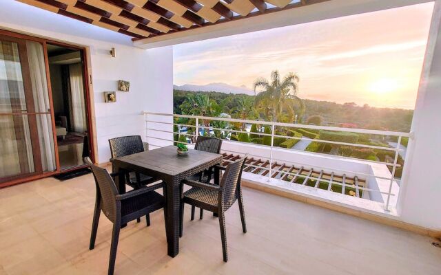 Penthouse Apartment With Stunning Sea and Mountain Views