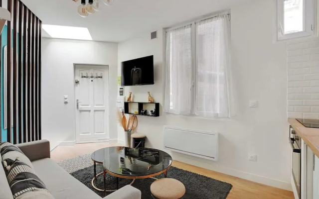 Cosy Apartment With 2 Rooms in Marais