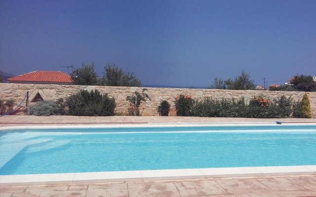 Stunning Home in Chania With Jacuzzi, Wifi and 3 Bedrooms