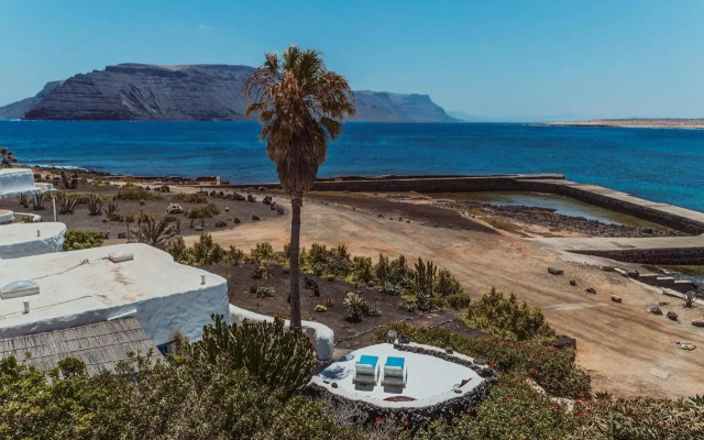 Seaside Villa La Graciosa