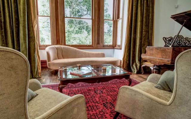 Mt Vernon Villa