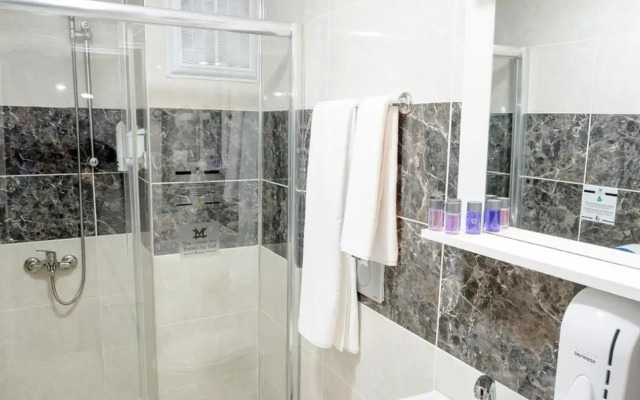 The Corner Inn Hotels By Suit