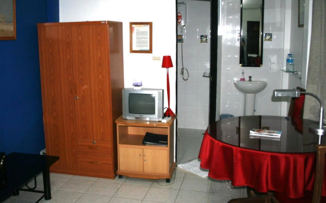 Summer Breeze Inn Hotel