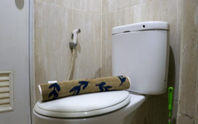 Cozy And Enjoy Studio Room At Green Pramuka City Apartment