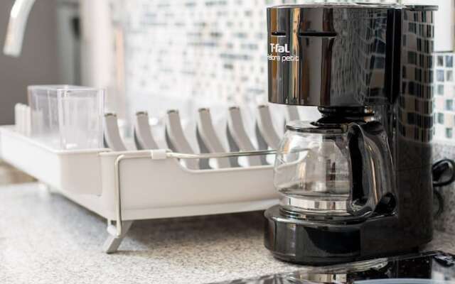 5th Coral Suite by Ixchel