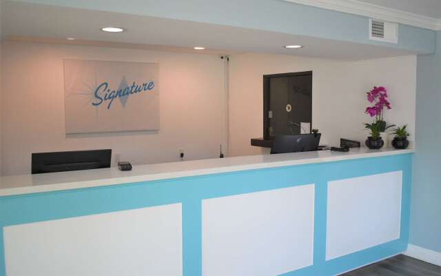 Signature Anaheim Maingate