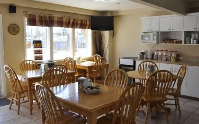 Swiss Chalet Motel