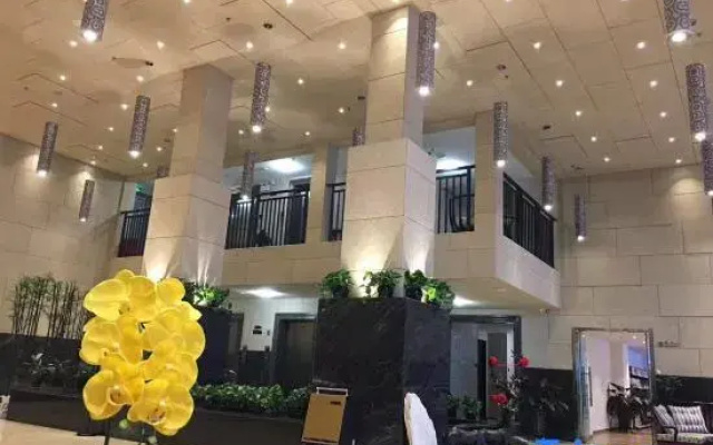 Yunpeng Sunshine Holiday Hotel