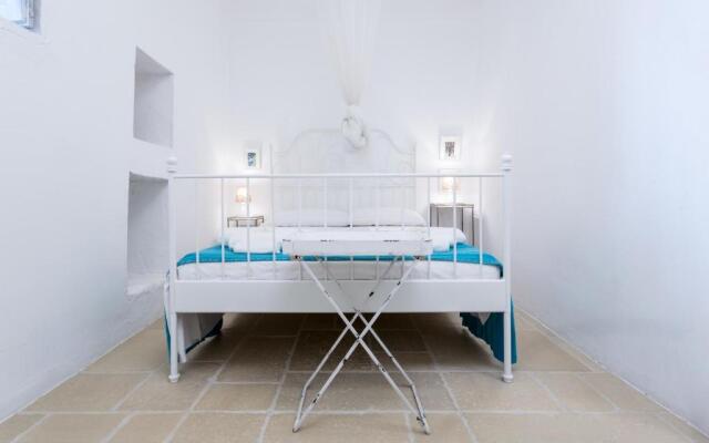 Trullo e appartamenti al mare