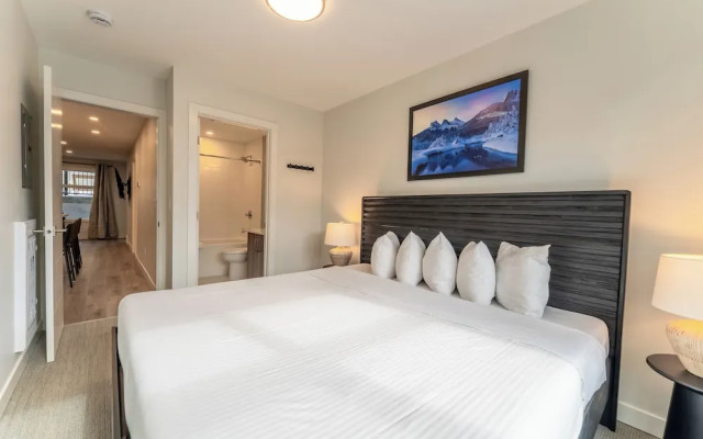 Skyridge 401 by Canmore Premier