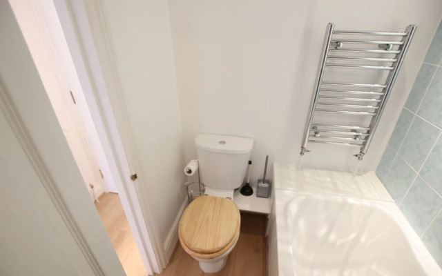 Contemporary 2 bed Flat in Bristol, Free Parking