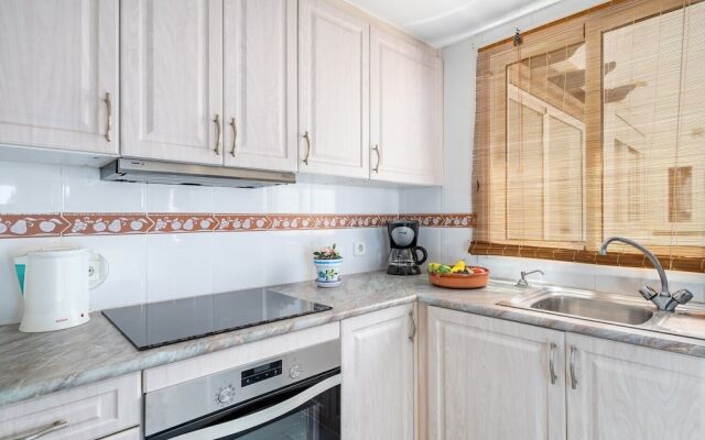 Fantastic Apart sea view and heated pool