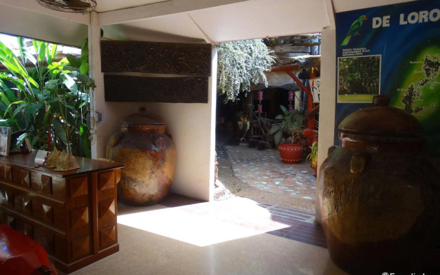 OYO 621 De Loro Inn