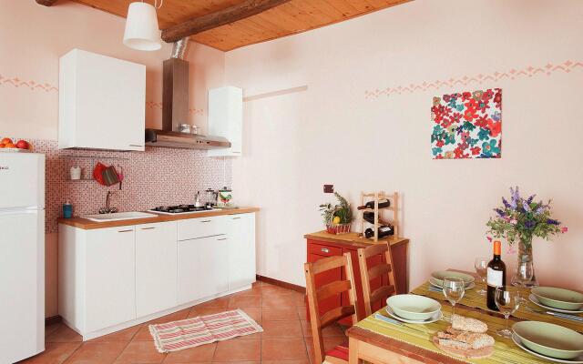 Inviting farmhouse in Cagli with swimming pool