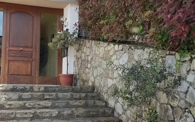 Margherita's Garden Half Villa