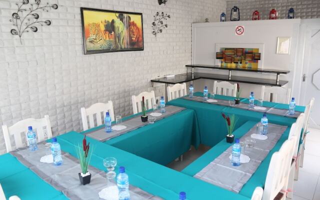 Roba Monakedi Guest Lodge