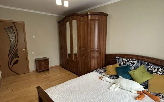 Апартаменты на улице Крайнего