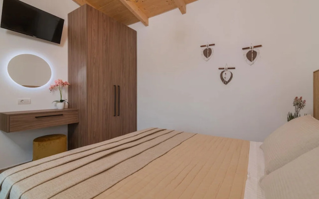 Kozakos Villa 1 With Private Swimming Pool