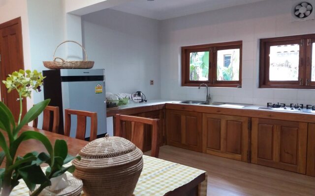 Angkor Dino B&B